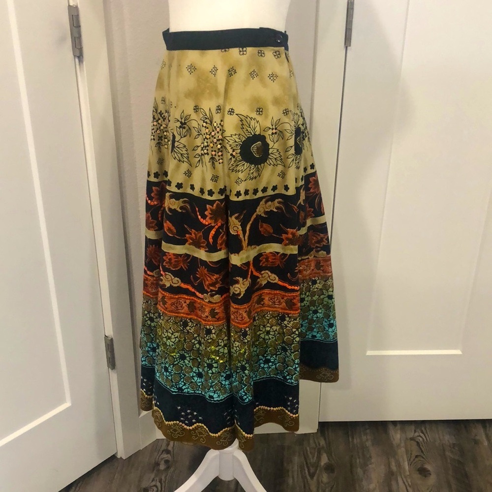 Kaktus Vintage Aline skirt, Multicolor skirt with small detail of mini S… - Picture 2 of 16